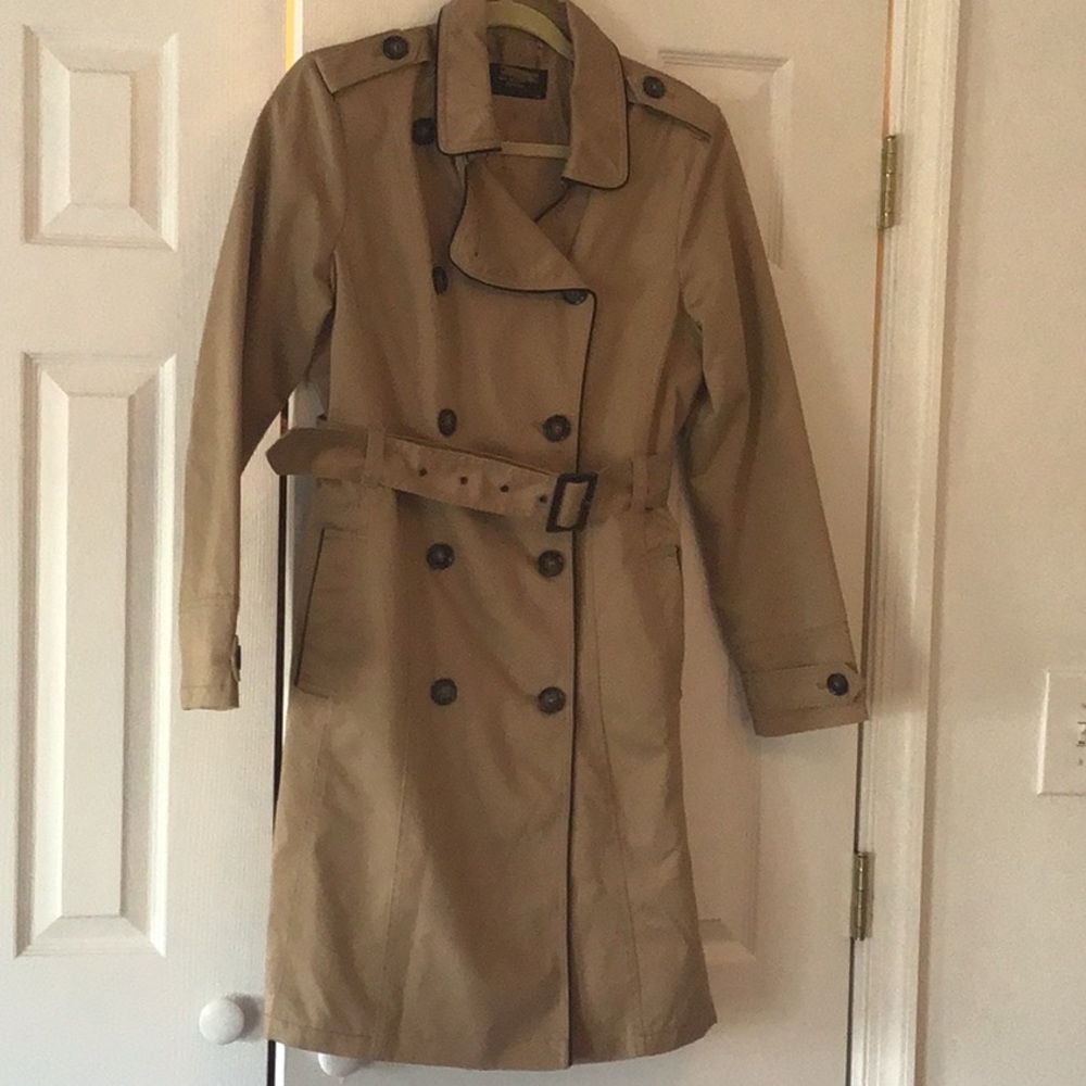 LC Waikiki Double-breasted trench Khaki with black accents, Euro size 42, US LG